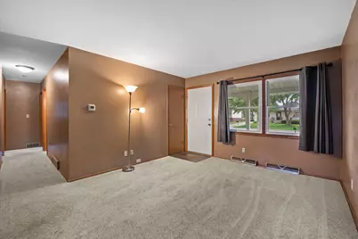 126  Stone St, Beaver Dam, WI 53916 - Photo 5