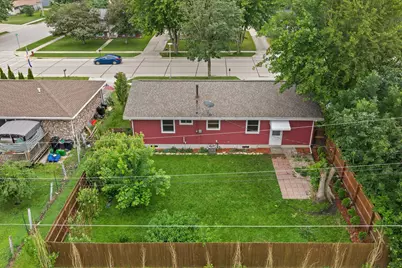 126  Stone St, Beaver Dam, WI 53916 - Photo 3