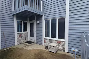W157N11457 Hilbert Ln, Germantown, WI 53022 - Photo 3
