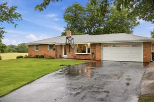 21204 Northcape St, Racine, WI 53182 - Photo 23