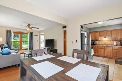 4342  Glenway St, Wauwatosa, WI 53222 - Photo 15