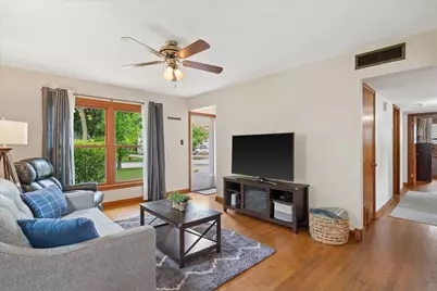 4342  Glenway St, Wauwatosa, WI 53222 - Photo 9