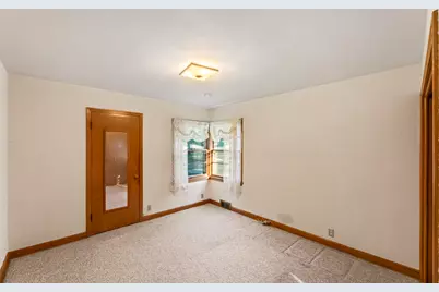 3148 S 30th St, Milwaukee, WI 53215 - Photo 7