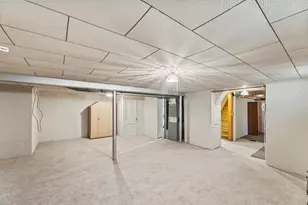 3148 S 30th St, Milwaukee, WI 53215 - Photo 9