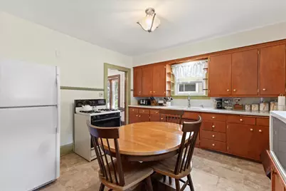 2834  Taylor Ave, Racine, WI 53405 - Photo 11
