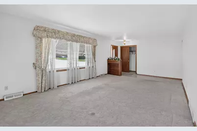 3168  Wheelock Dr, Racine, WI 53405 - Photo 3