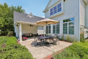 191 Fieldstone Rd, Delafield, WI 53018 - Photo 3