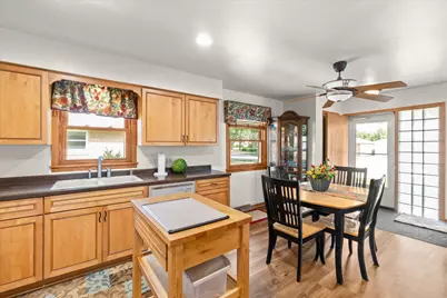 7024 W Lakefield Dr, Milwaukee, WI 53219 - Photo 7