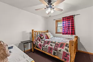 7024 W Lakefield Dr, Milwaukee, WI 53219 - Photo 17
