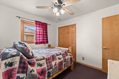 7024 W Lakefield Dr, Milwaukee, WI 53219 - Photo 15