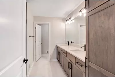 3741  Howell Oaks Dr, Waukesha, WI 53188 - Photo 19