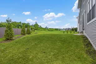 3741 Howell Oaks Dr, Waukesha, WI 53188 - Photo 27