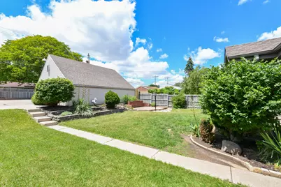 2837 S 67th St, Milwaukee, WI 53219 - Photo 25