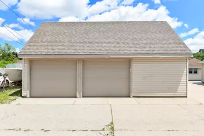 2837 S 67th St, Milwaukee, WI 53219 - Photo 29