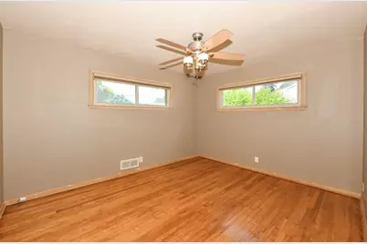 2837 S 67th St, Milwaukee, WI 53219 - Photo 13