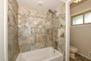 2837 S 67th St, Milwaukee, WI 53219 - Photo 17