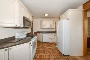 2837 S 67th St, Milwaukee, WI 53219 - Photo 7