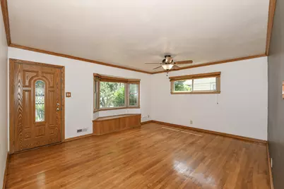 2837 S 67th St, Milwaukee, WI 53219 - Photo 3