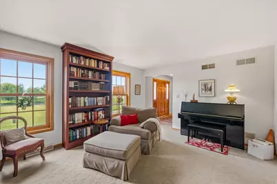 855  Ulao Rd, Grafton, WI 53024 - Photo 5