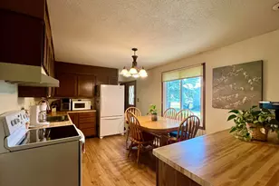 1216 Pinecrest Ln, Onalaska, WI 54650 - Photo 5