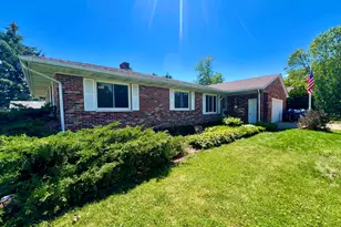 1216 Pinecrest Ln, Onalaska, WI 54650 - Photo 1