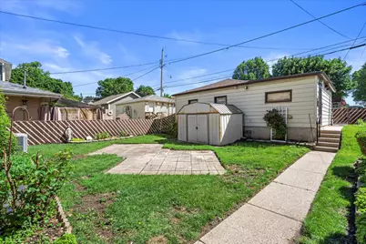 3322 S Dayfield Ave, Milwaukee, WI 53207 - Photo 11