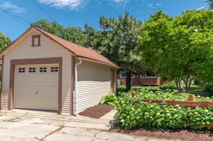 2963 N 70th St, Milwaukee, WI 53210 - Photo 37