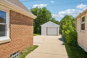 5740 N Dexter Ave, Glendale, WI 53209 - Photo 19