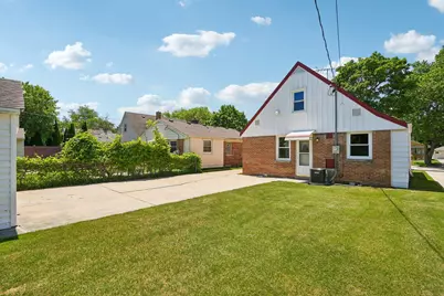 5740 N Dexter Ave, Glendale, WI 53209 - Photo 15