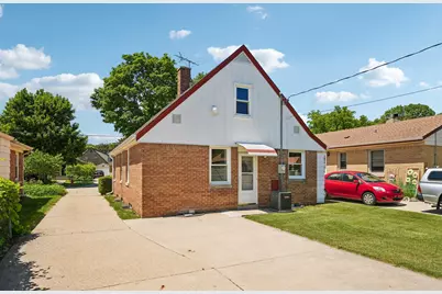 5740 N Dexter Ave, Glendale, WI 53209 - Photo 3