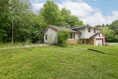 5210 S Balboa Dr, New Berlin, WI 53151 - Photo 35