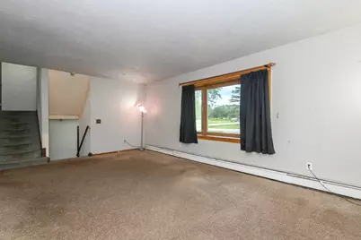 5210 S Balboa Dr, New Berlin, WI 53151 - Photo 5