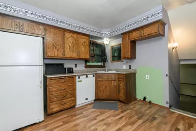 5210 S Balboa Dr, New Berlin, WI 53151 - Photo 9