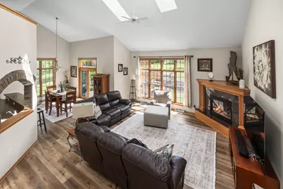 309  Woodlands Ct, Hartland, WI 53029 - Photo 15