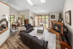 309 Woodlands Ct, Hartland, WI 53029 - Photo 15