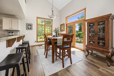 309  Woodlands Ct, Hartland, WI 53029 - Photo 11