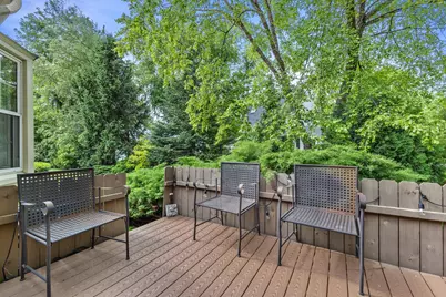 200 S Vincennes Cir, Racine, WI 53402 - Photo 23