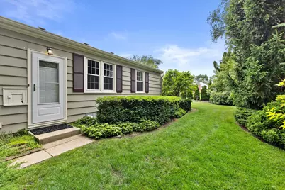 200 S Vincennes Cir, Racine, WI 53402 - Photo 25
