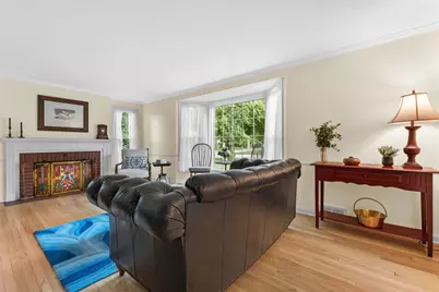 200 S Vincennes Cir, Racine, WI 53402 - Photo 5
