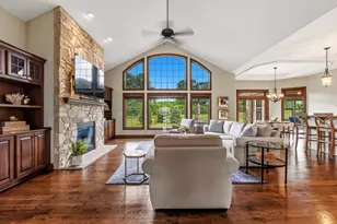 12575 N Hawks Glen Ct, Mequon, WI 53097 - Photo 13