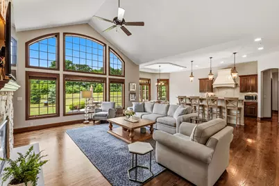12575 N Hawks Glen Ct, Mequon, WI 53097 - Photo 7
