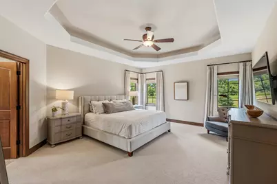 12575 N Hawks Glen Ct, Mequon, WI 53097 - Photo 5