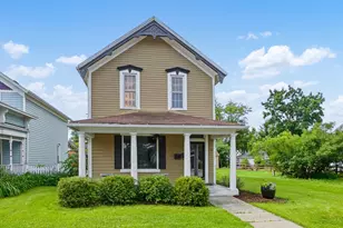 338 Oakton Ave, Pewaukee, WI 53072 - Photo 3