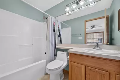6195  Walnut Ln #68, Cudahy, WI 53110 - Photo 11