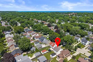 4823 N Hollywood Ave, Whitefish Bay, WI 53217 - Photo 31