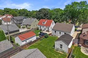 4823 N Hollywood Ave, Whitefish Bay, WI 53217 - Photo 29