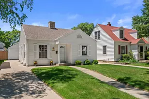 4823 N Hollywood Ave, Whitefish Bay, WI 53217 - Photo 5