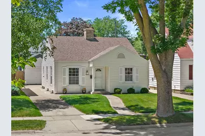 4823 N Hollywood Ave, Whitefish Bay, WI 53217 - Photo 1