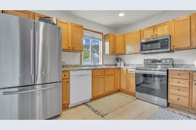 2416 N 11th St, Sheboygan, WI 53083 - Photo 13