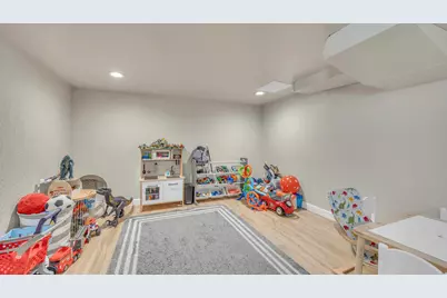 2416 N 11th St, Sheboygan, WI 53083 - Photo 27